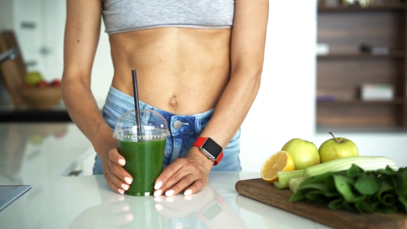 Zeleni smuti sa svežim povrćem i voćem kao jednostavan izbor za detoks organizma